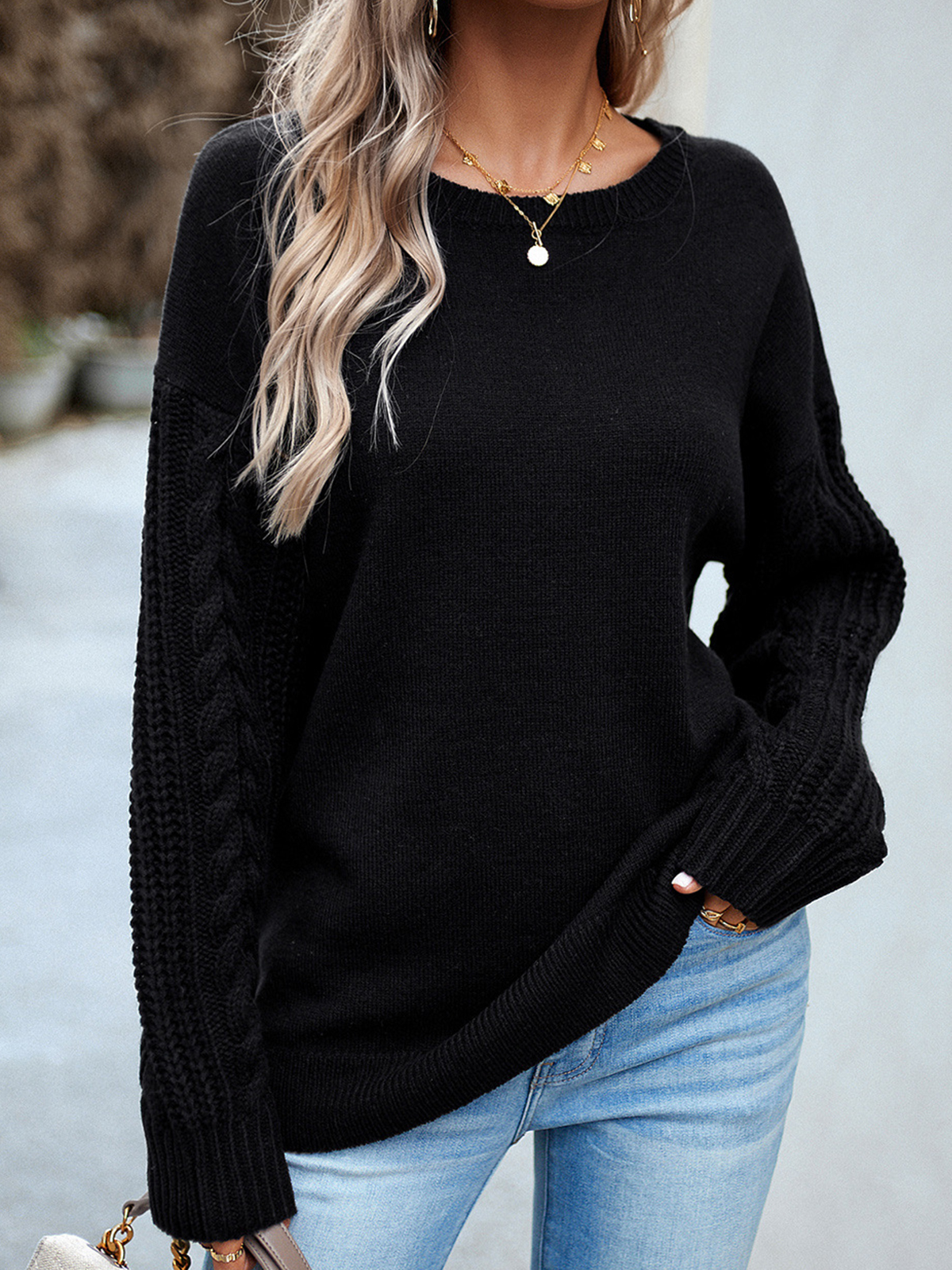 Women's Classic Casual Round Neck Twist Knitted Sweater