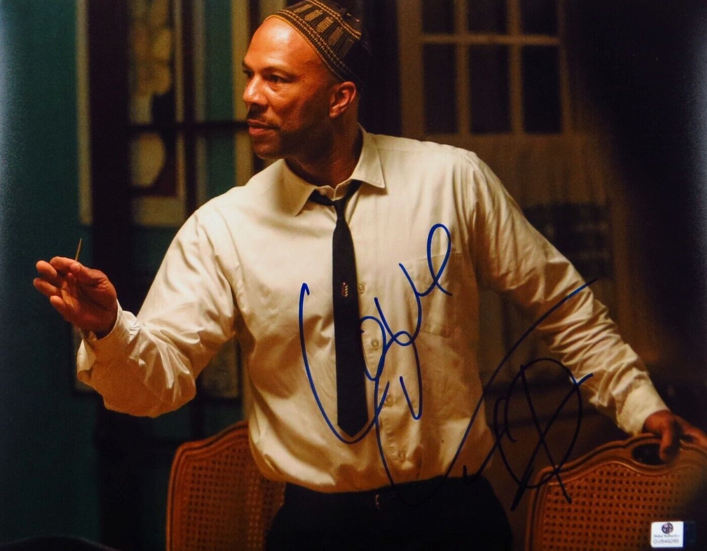 Common Signed Autographed 11X14 Photo Poster painting Selma Holding Toothpick GV849268