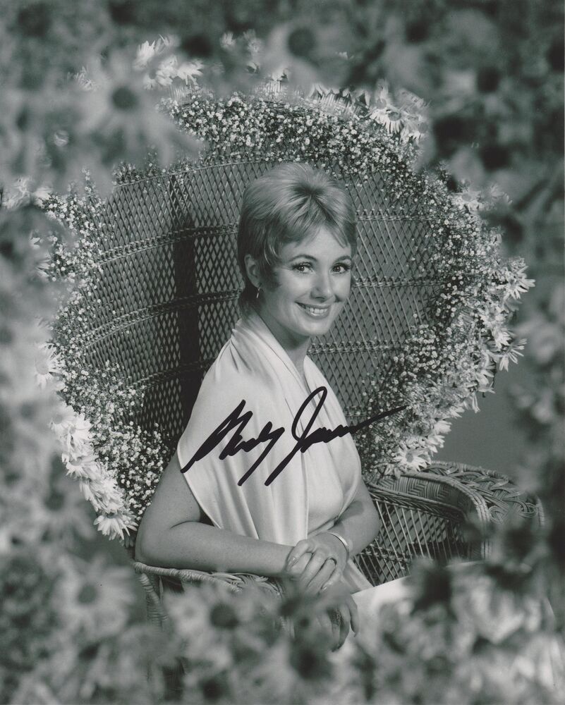 Shirley Jones Signed 8x10 Photo Poster painting - CAROUSEL / THE PARTRIDGE FAMILY / OKLAHOMA #5