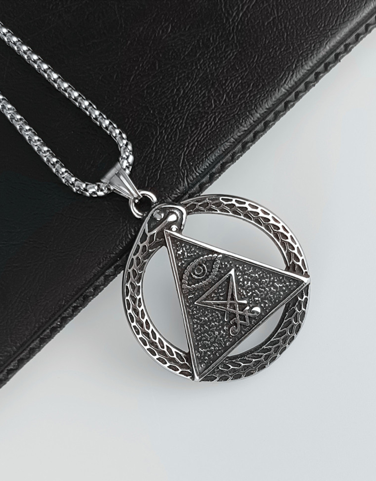 Masonic Triangular Eye Necklace / TECHWEAR CLUB / Techwear