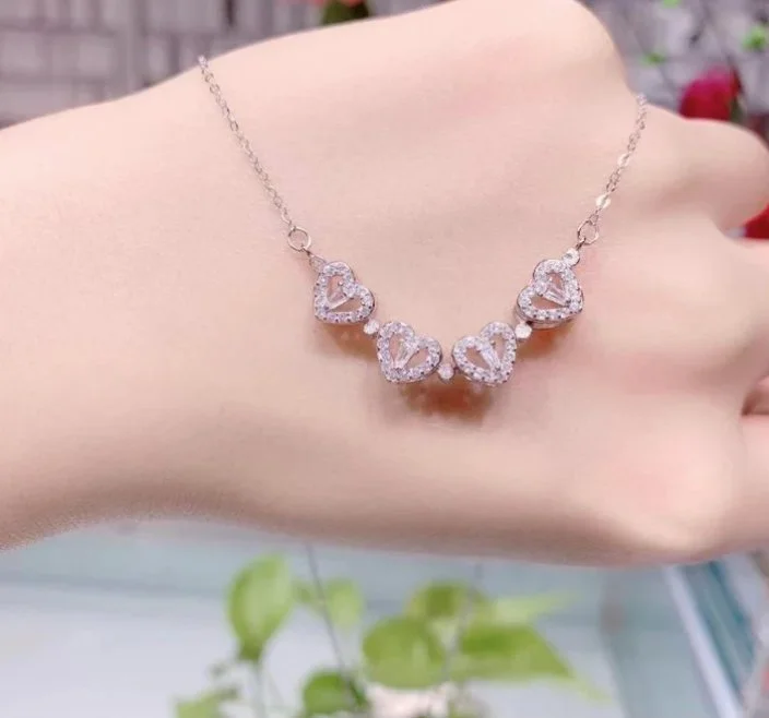 🎁Lucky Heart Sterling Silver Necklace WITH SIX ROSES💖