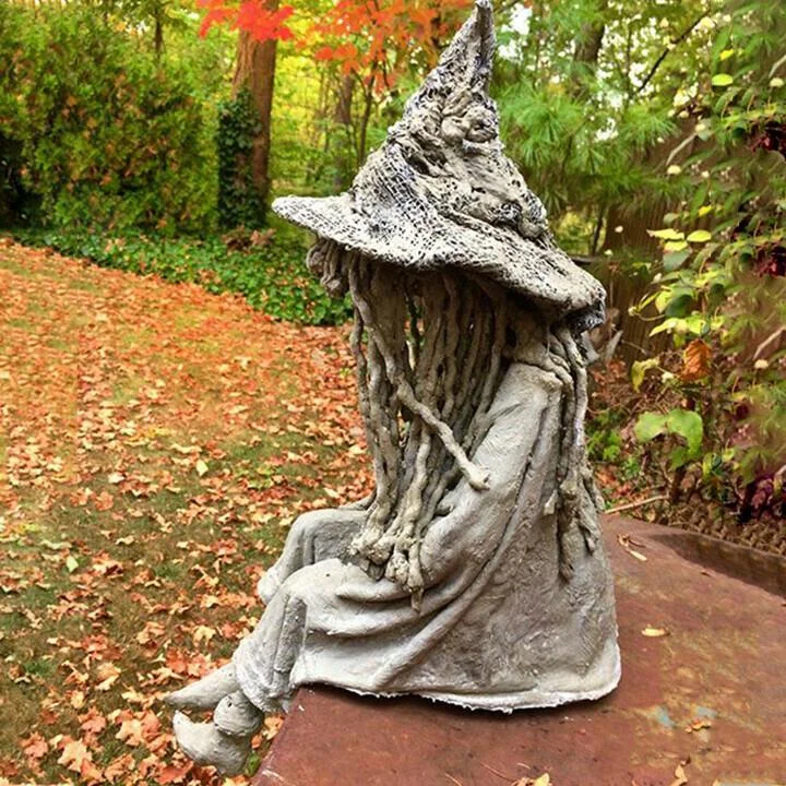 Halloween Witch Ghoul Solar Lamp