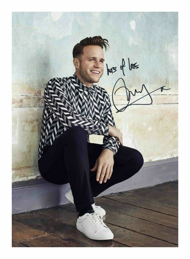 OLLY MURS AUTOGRAPH SIGNED PP Photo Poster painting POSTER