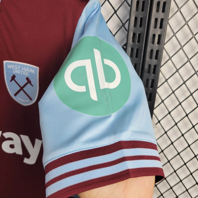 24/25 West Ham United Home Football Shirt Thai Quality