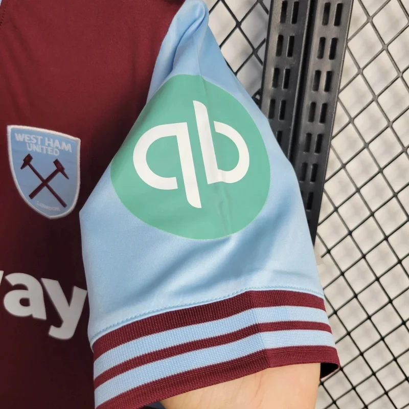 24/25 West Ham United Home Football Shirt Thai Quality