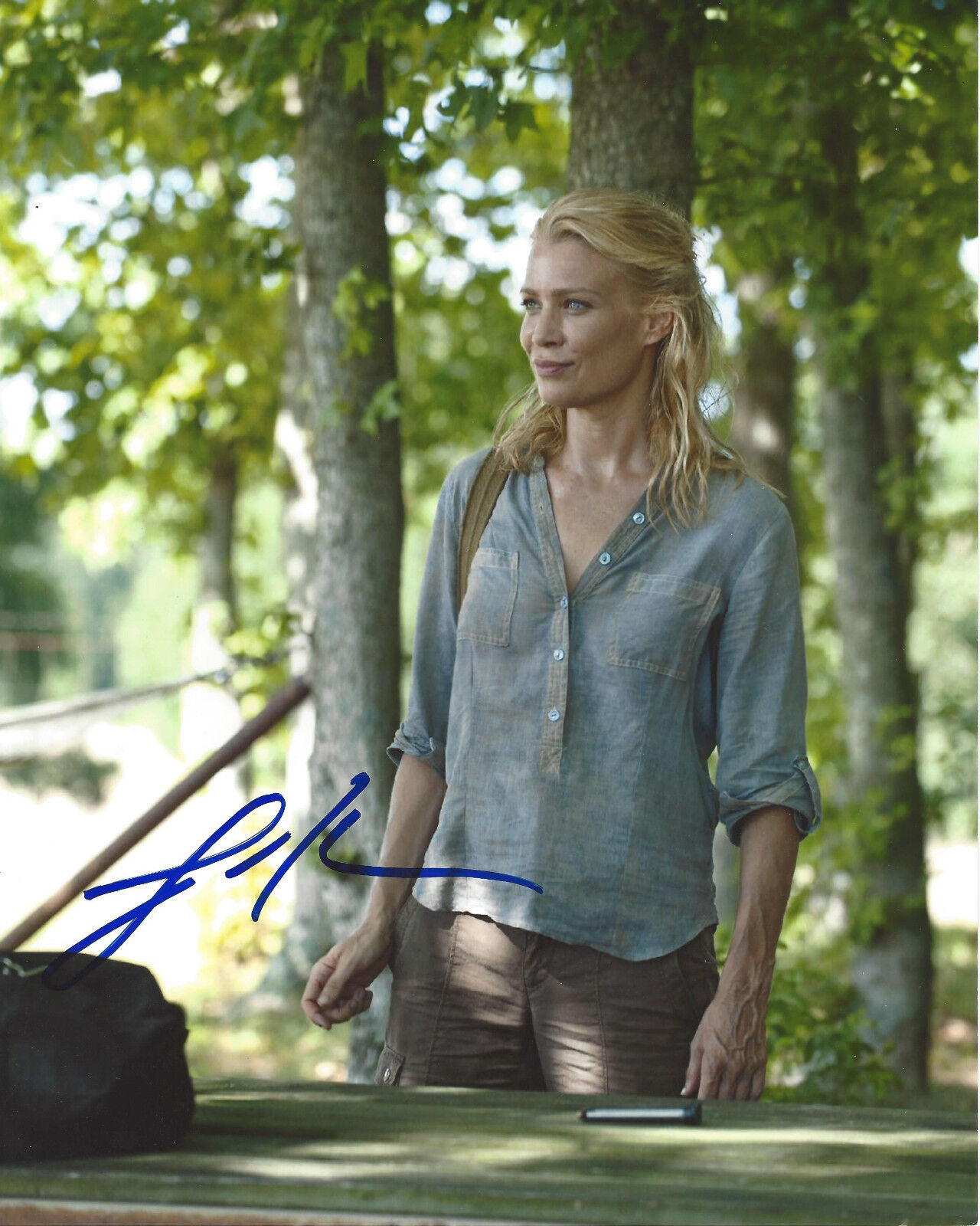 LAURIE HOLDEN SIGNED AUTHENTIC 'THE WALKING DEAD' 8X10 Photo Poster painting D w/COA ACTRESS