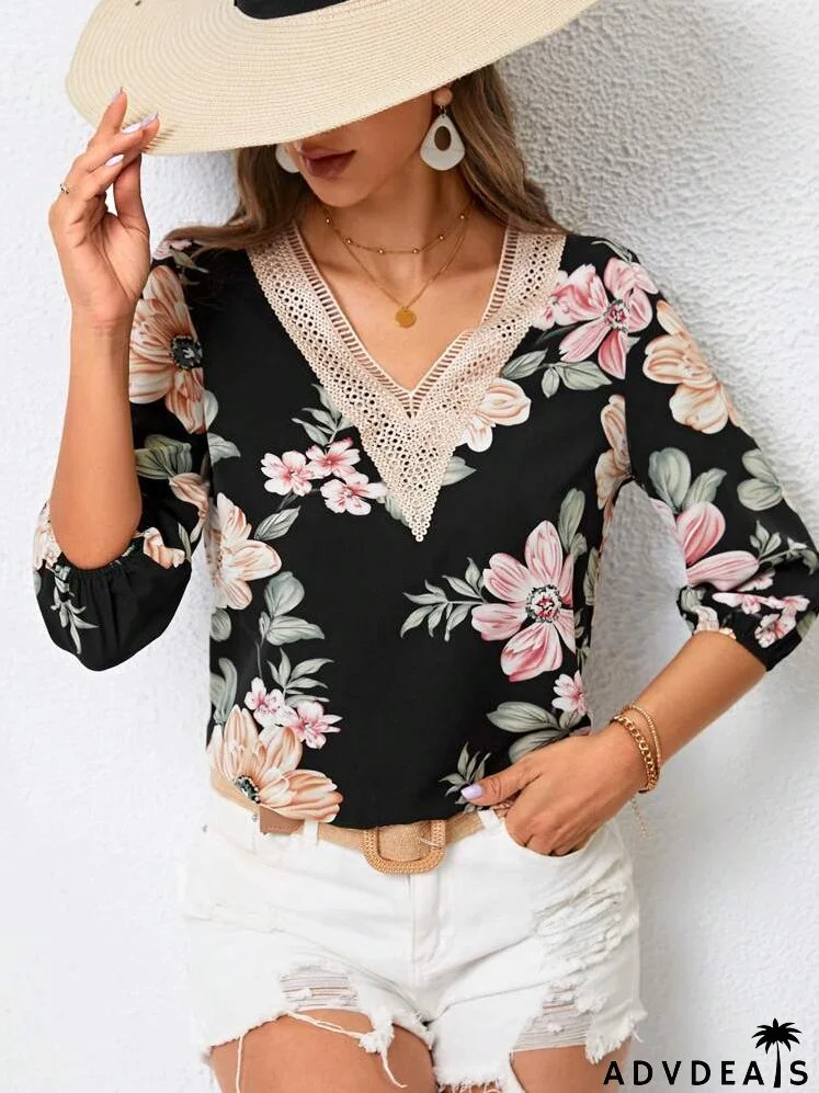 Floral Print Guipure Lace Insert Blouse