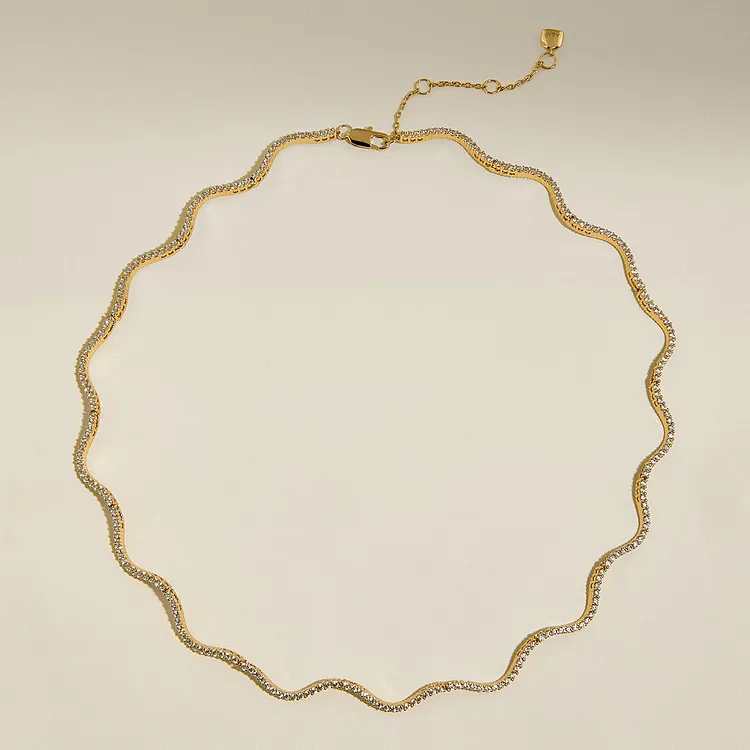Scalloped Tennis Chain Necklace in Gold