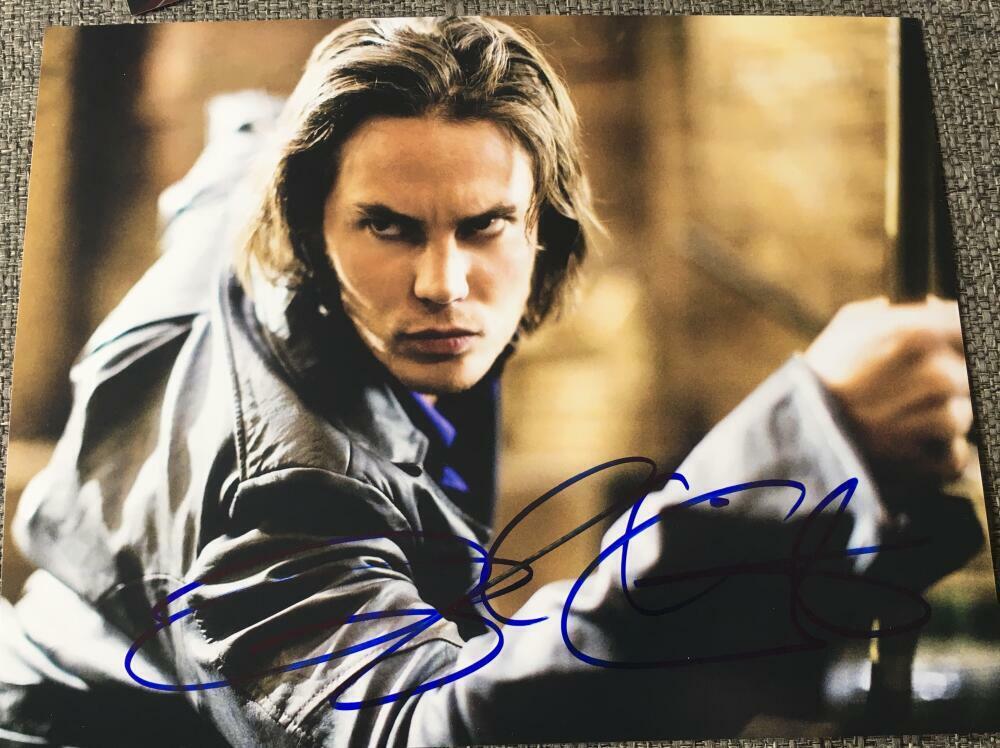 TAYLOR KITSCH SIGNED AUTOGRAPHED 8X10 Photo Poster painting - GAMBIT X-MEN STAR INTENSE COA B