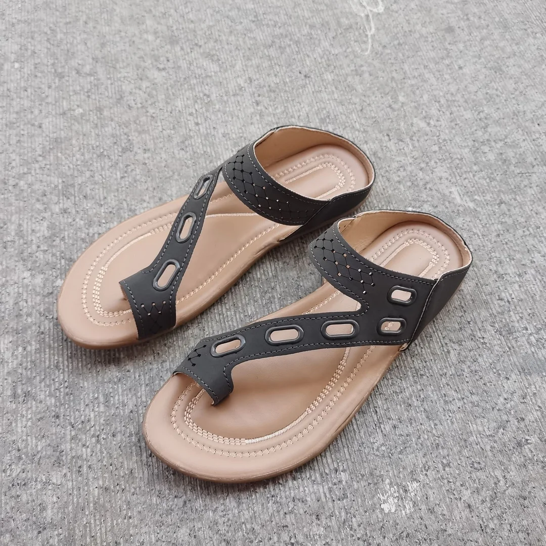 Yyvonne Clip Toe Slippers Hollow Splicing Flat Bottom Leisure 414243 Large Code Cold Drag