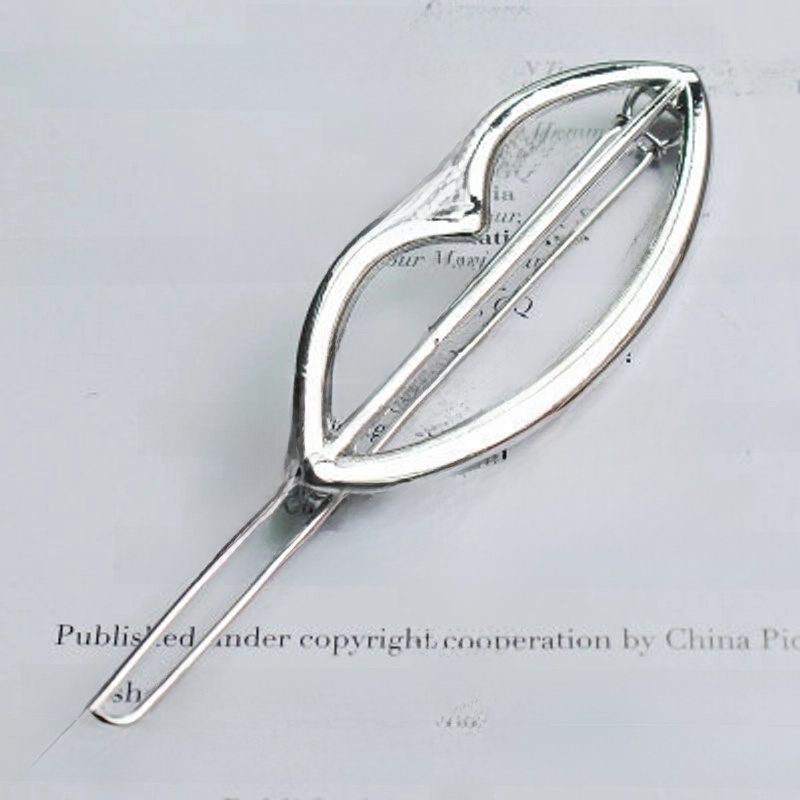 Minimalist Moon Alloy Plating Hair Clip 1 Piece