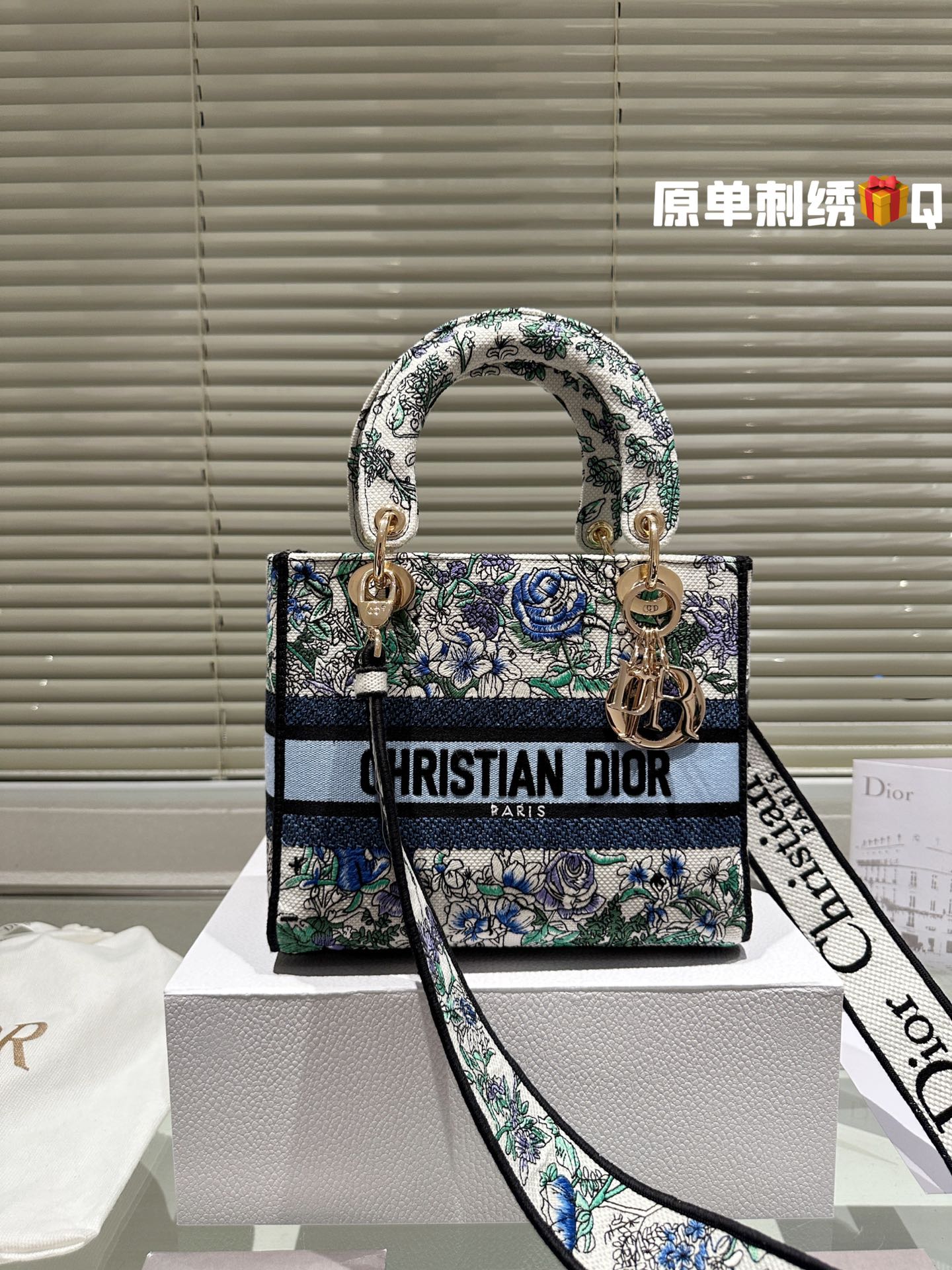 CD travel star women bag 3035769662d16782be7c7e8a33ebf264