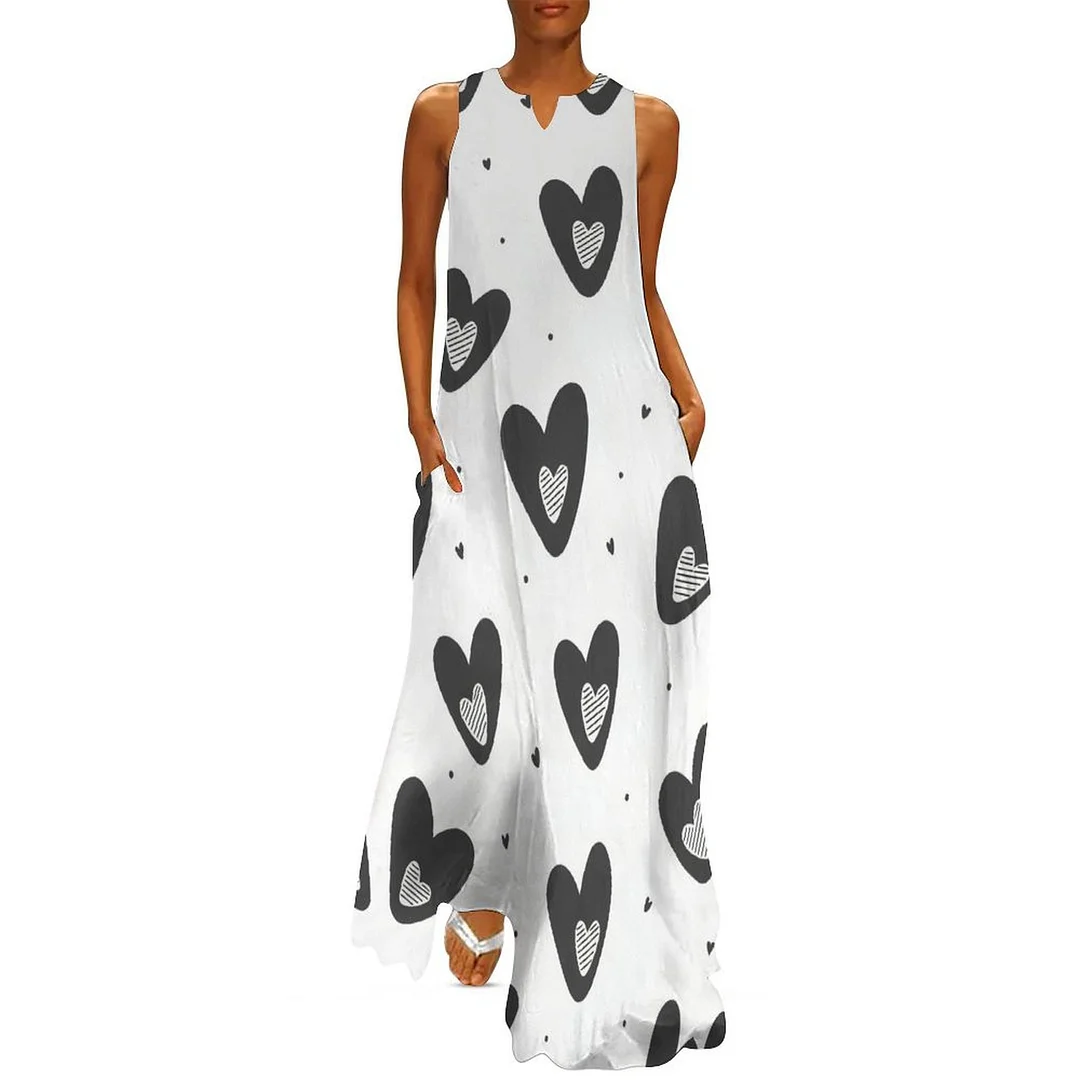 Style & Comfort for Mature Women Plus Size Printed Sleeveless Casual Women Maxi Dress with Pockets in Pattern Heart, Love, Valentine's Day
