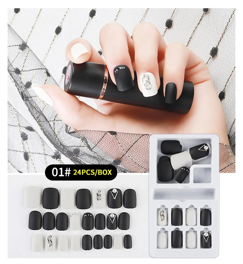 Detachable Artificial Nail Tips Set Manicure Tool Fake Nails Decorated Press On False Nails Extension False Nails with Designs