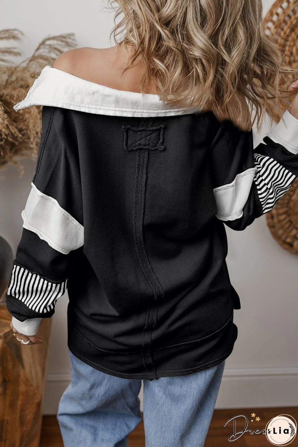 Collared Neck Long Sleeve Sweatshirt