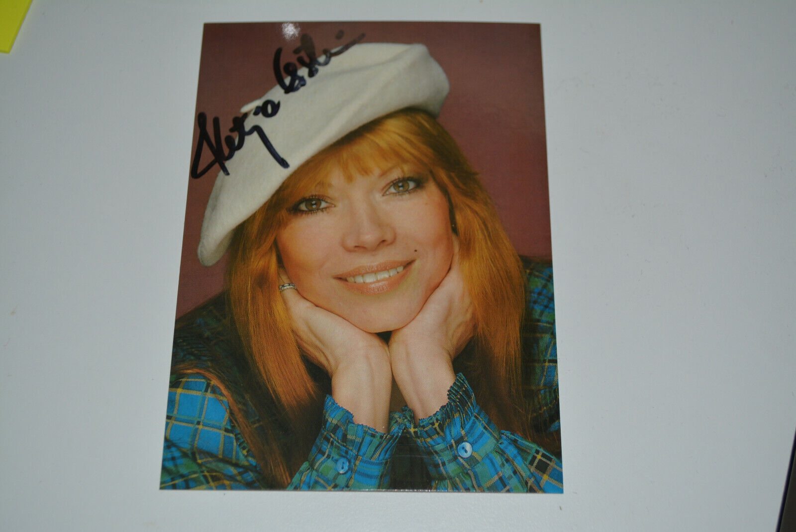 KATJA EBSTEIN signed orginal autograph postcard 4x6 (10x15cm) JAMES BOND