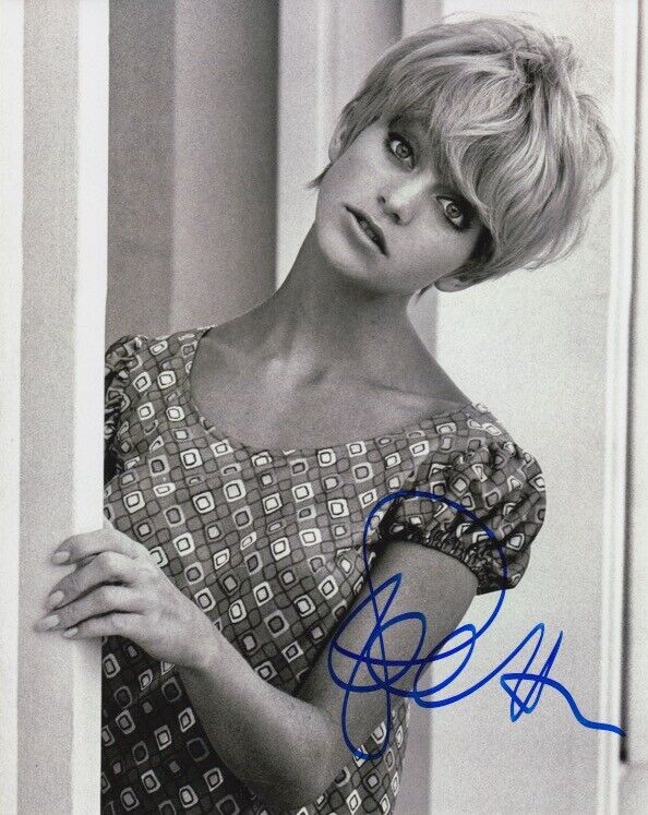 Goldie Hawn signed 8x10 Photo Poster painting In-person