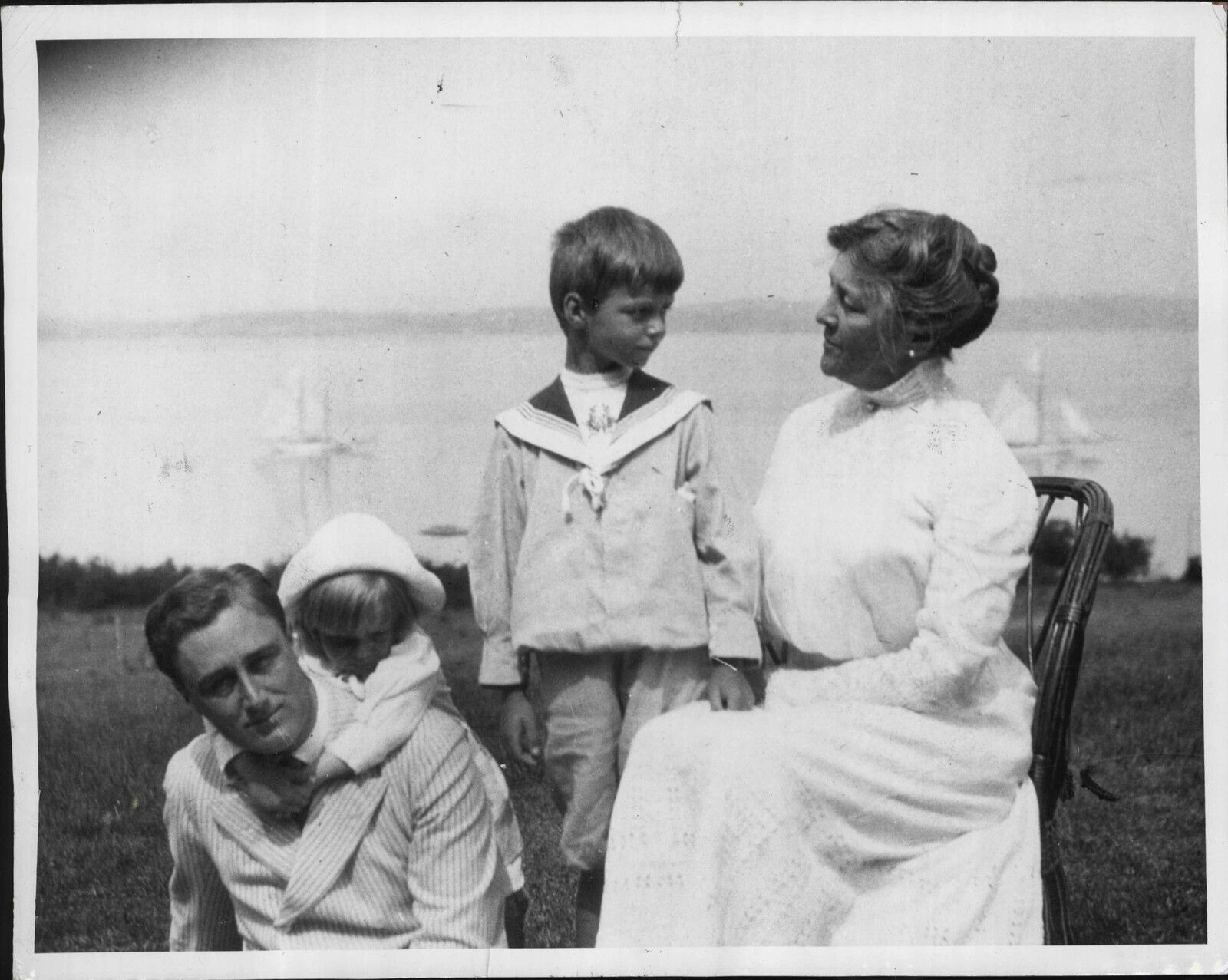 President Franklin Roosevelt & Family LOT of SIX Press Photo Poster paintings Hyde Park Library