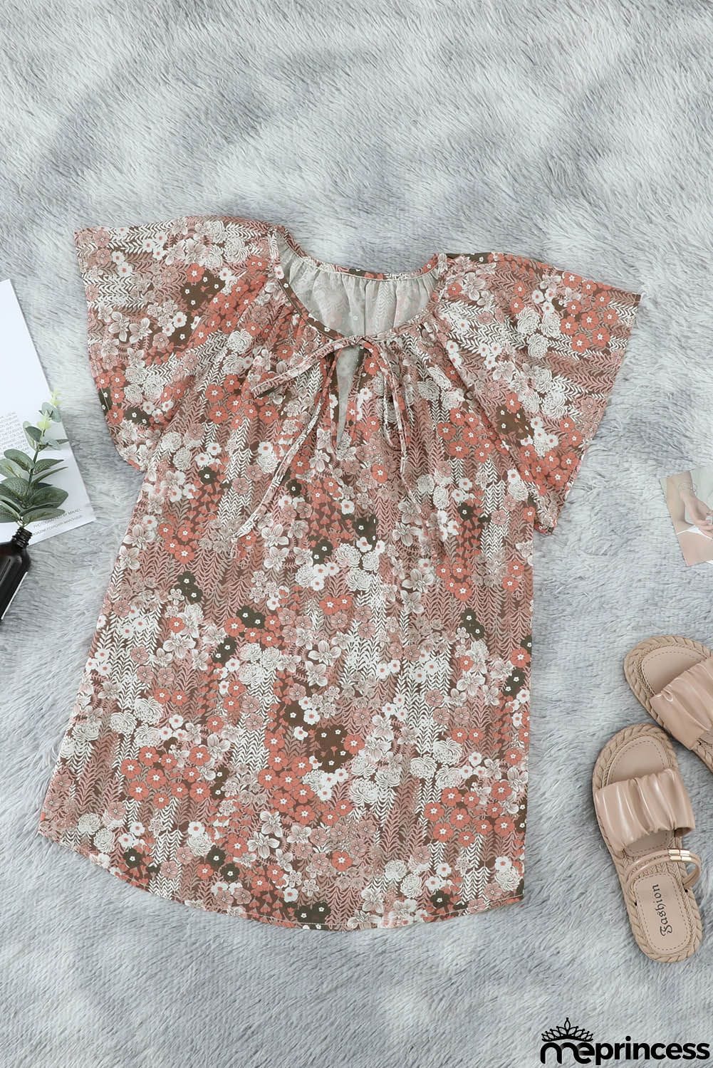 V-neck Short Sleeve Fashion Print Fantasy Fluttering Blouse