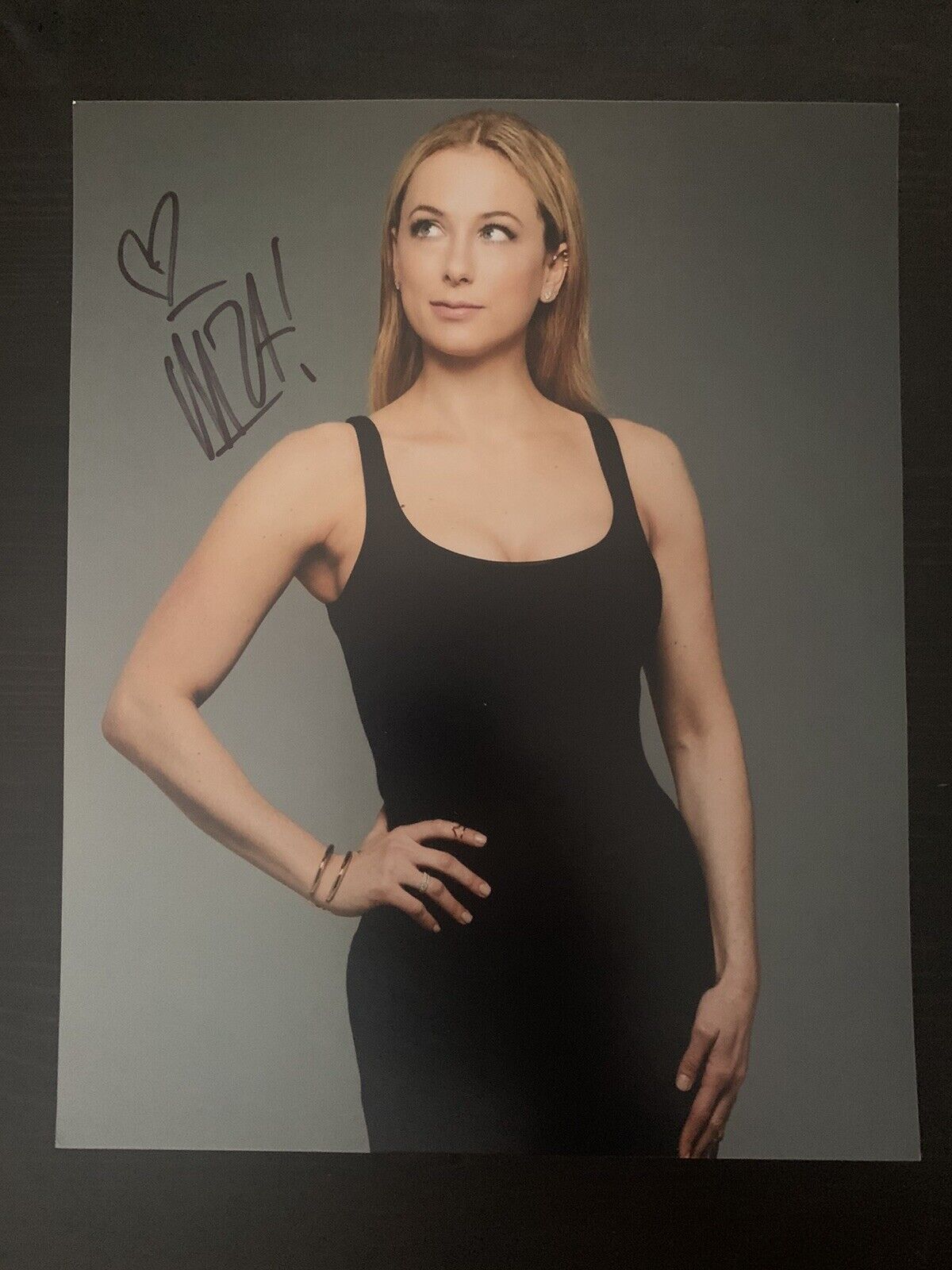 Iliza Shlesinger signed 8x10 Photo Poster painting autographed Hot Sexy comedian