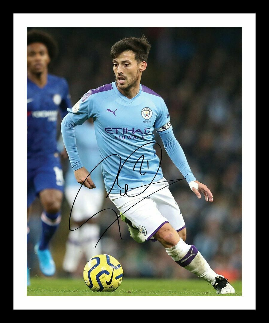 David Silva - Manchester City Autograph Signed & Framed Photo Poster painting 2