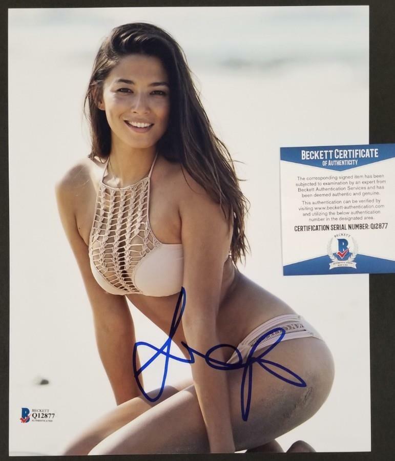 Jessica Gomes signed 8x10 Photo Poster painting Model Actress Autograph (A) ~ Beckett BAS COA