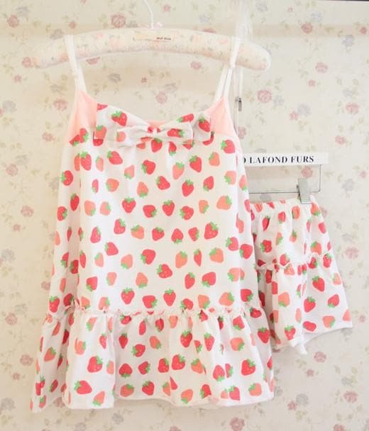 Lolita Strawberry Print Pajamas SP167237