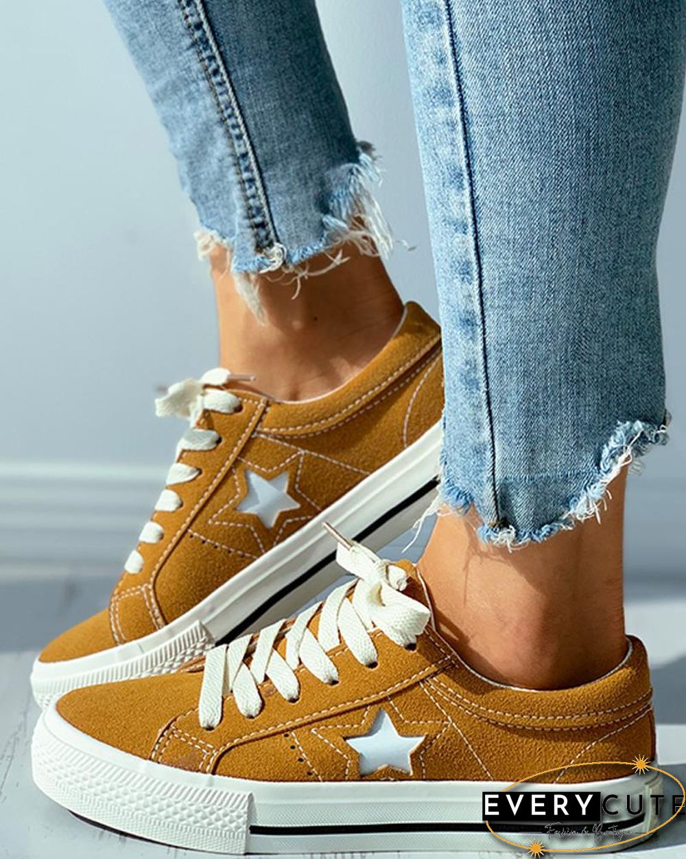 Star Pattern Cutout Lace-up Suede Shoes