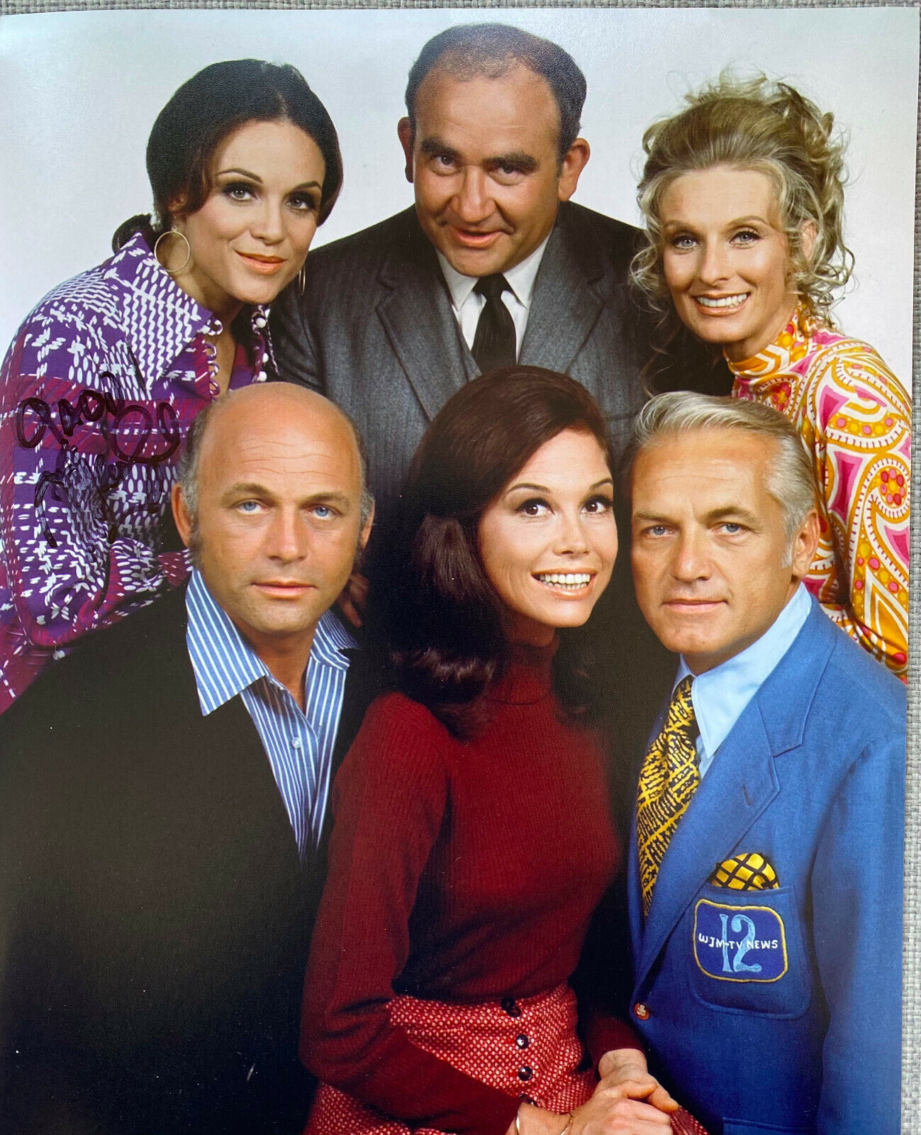 Gavin MacLeod Signed The Mary Tyler Moore Show 8x10 Color Photo Poster painting - Authentic