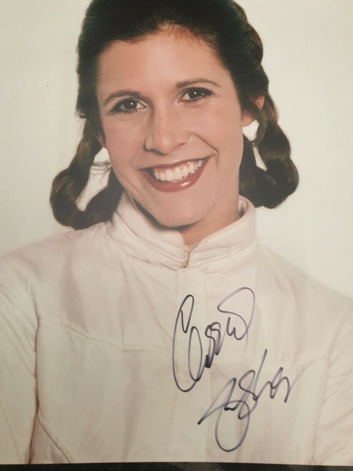 STAR WARS HAND SIGNED PRINCESS LEIA CARRIE FISHER Photo Poster painting WITH COA RARE ITEM