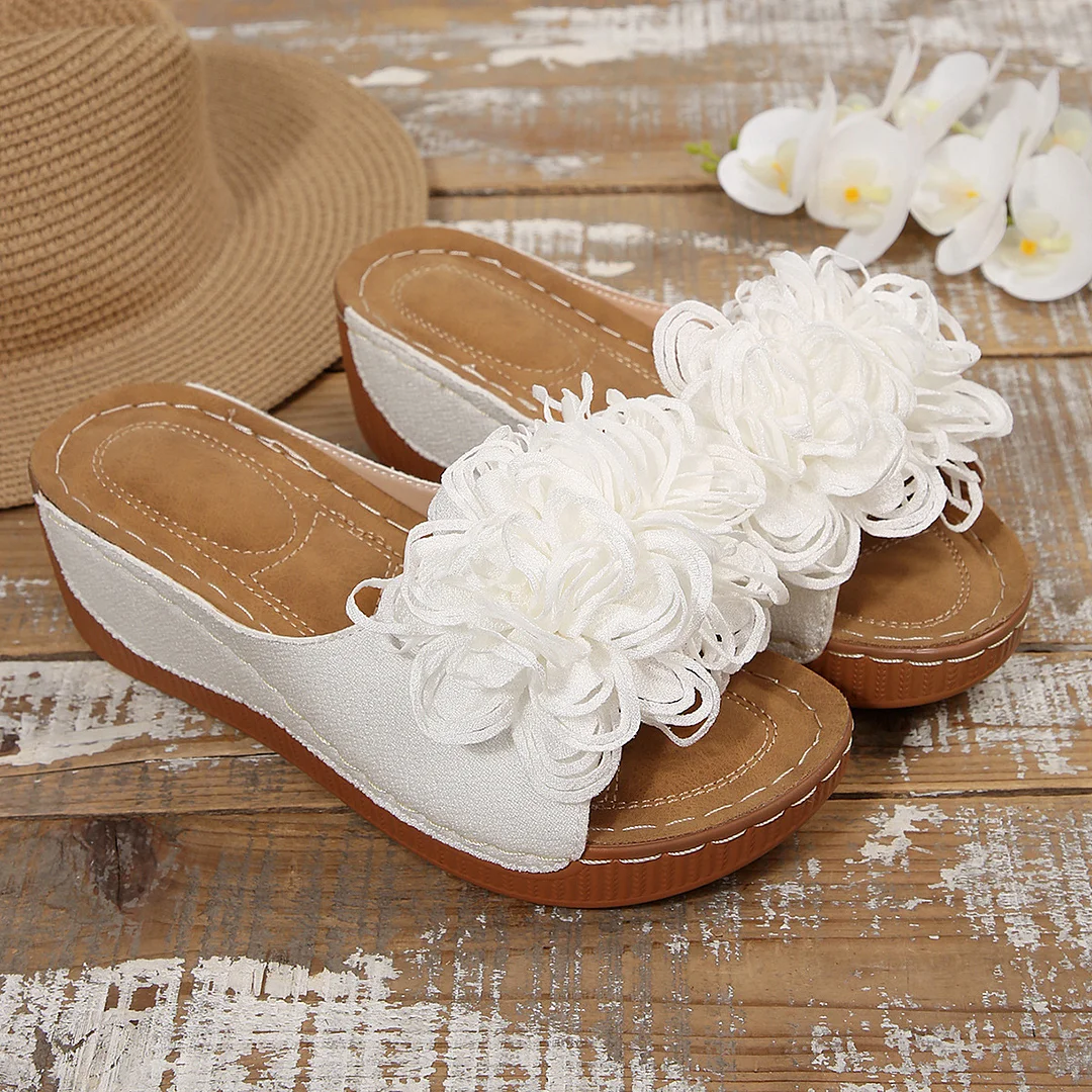 Breakj Breakj New Summer Women's Slope And Thick-Bottom Slippers Large-Size Wear With Flowers Decoration