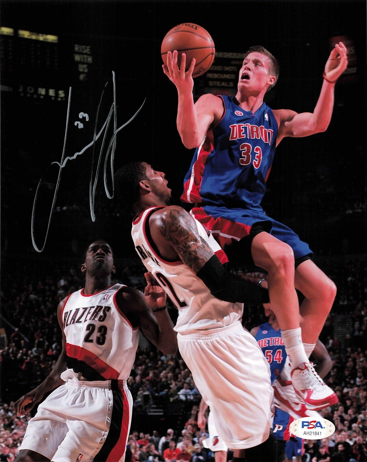 Jonas Jerebko signed 8x10 Photo Poster painting PSA/DNA Detroit Pistons Autographed