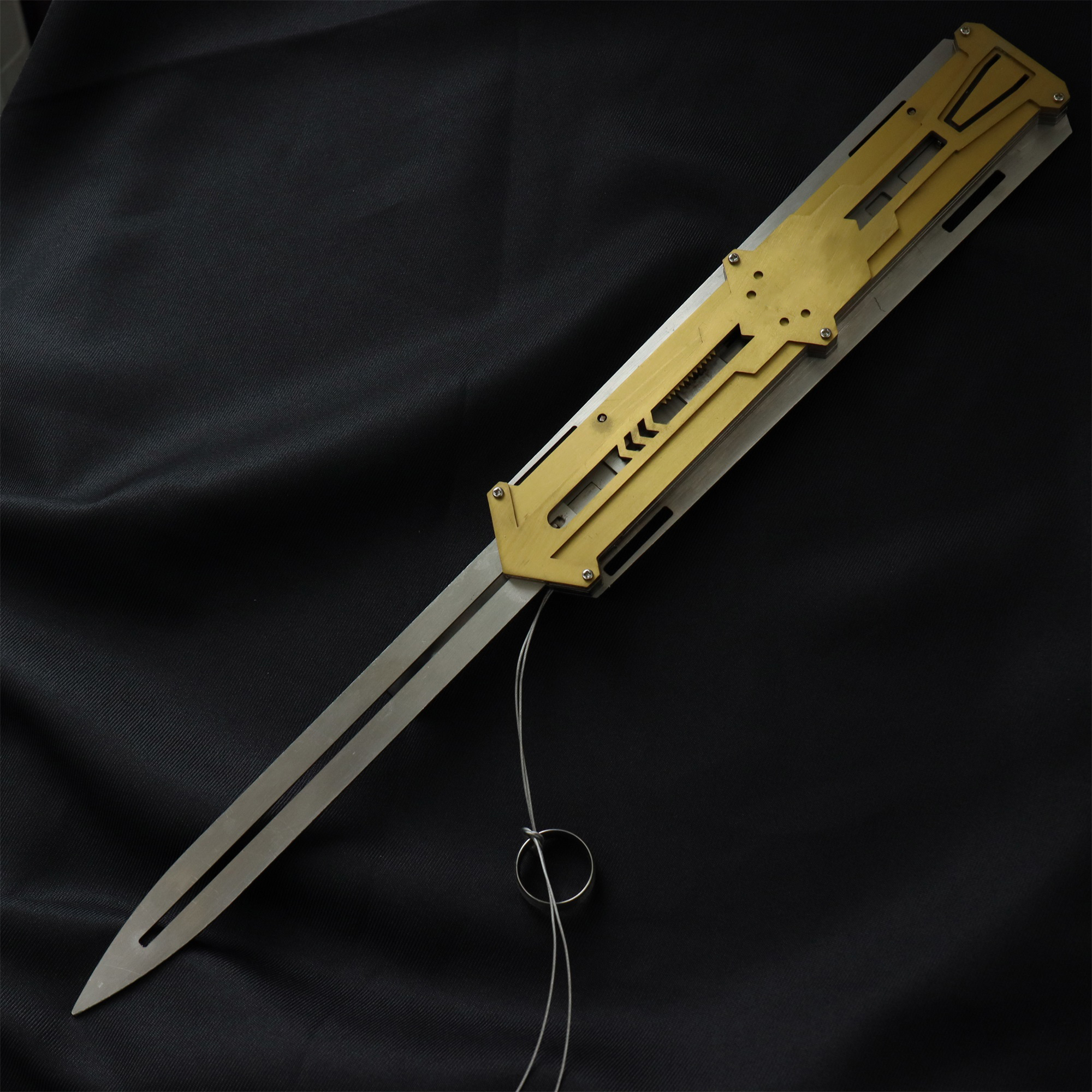 Bestpropreplica All Metal Altair Ibn-La'Ahad hidden blade 