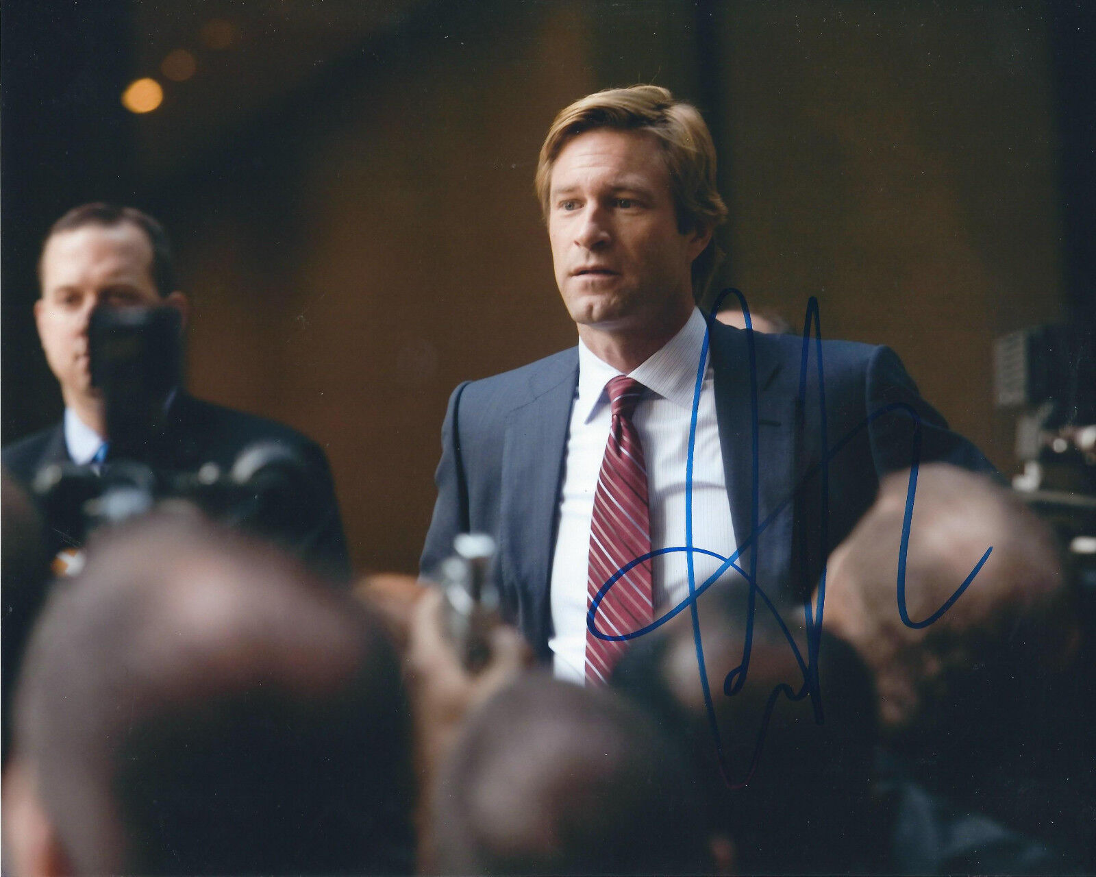 AARON ECKHART THE DARK KNIGHT RISES AUTOGRAPHED Photo Poster painting SIGNED 8X10 #2 HARVEY DENT