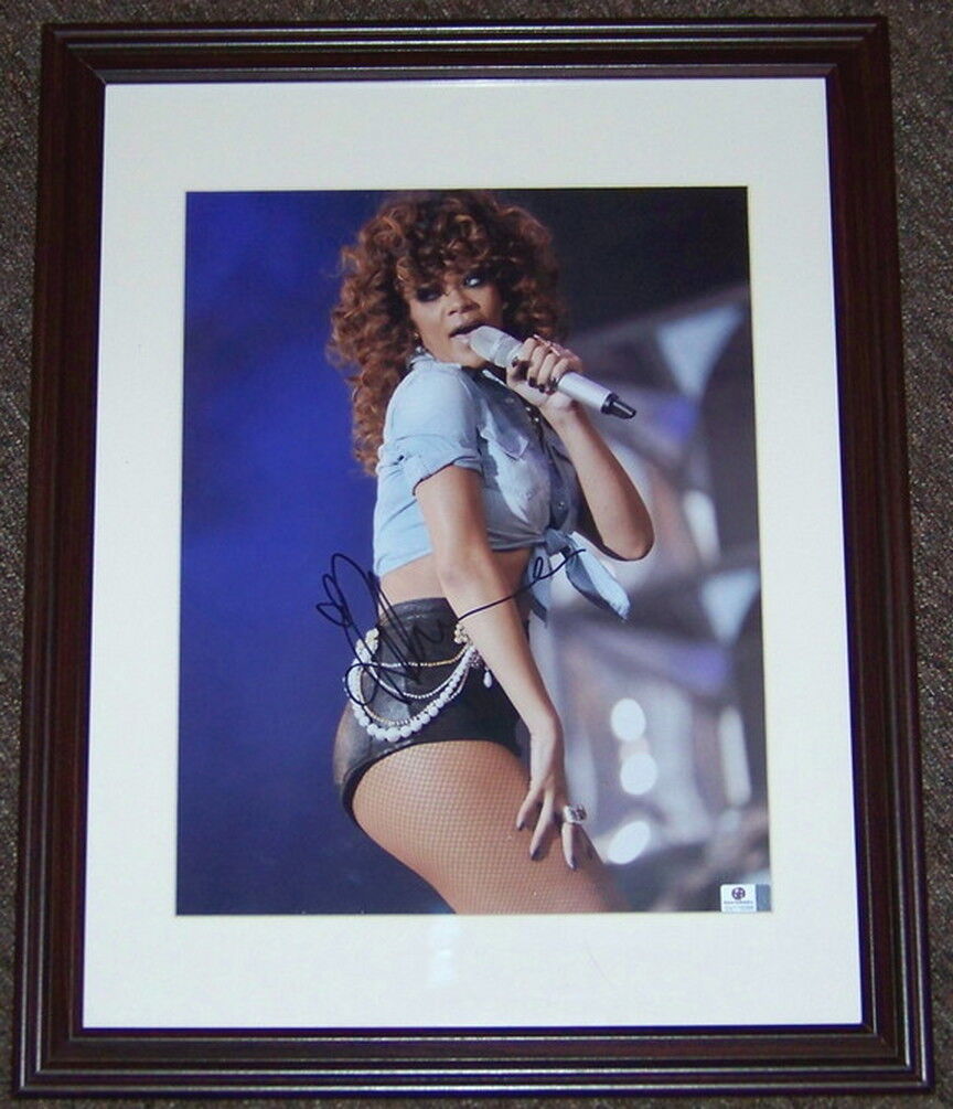 FLASH SALE! Rihanna RiRi Signed Autographed 11x14 Photo Poster painting Global GA GAI COA Framed