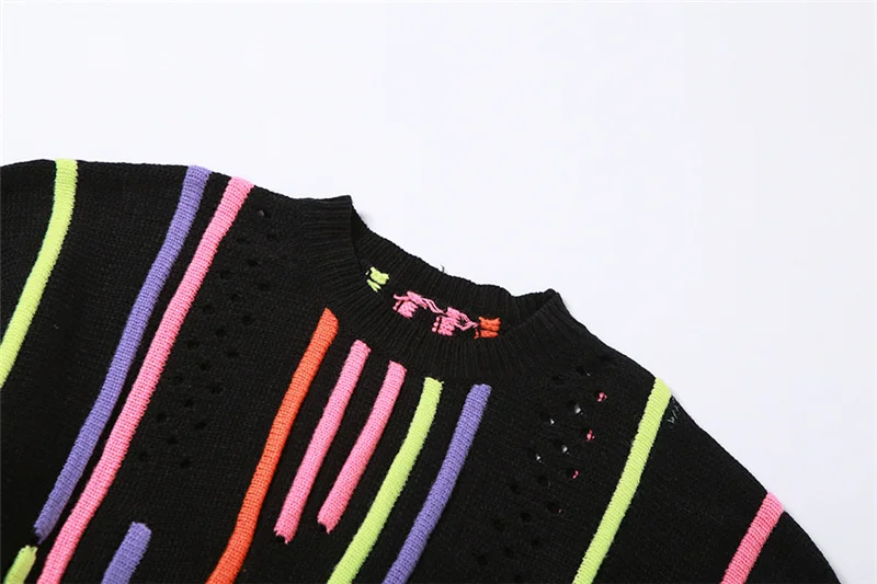 RAINBOW TASSEL KNIT SWEATER