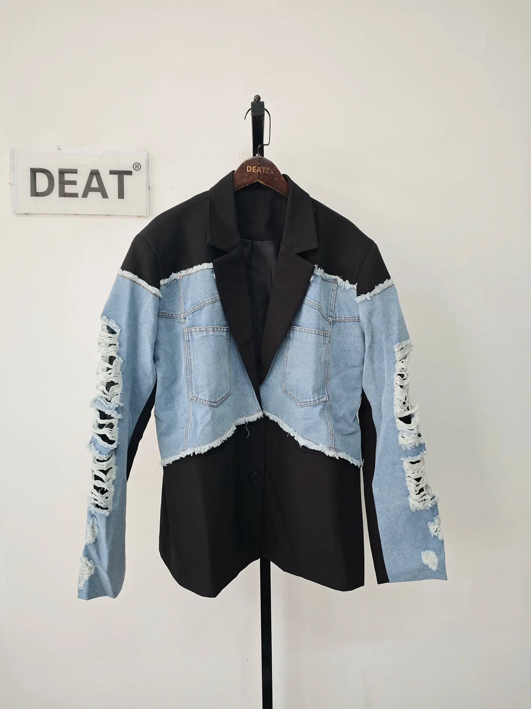 Huibahe Women's Blazer Notched Collar Patchwork Burrs Edge Denim Broken Holes Loose Suit Jackets 2024 Summer New Fashion LM0107