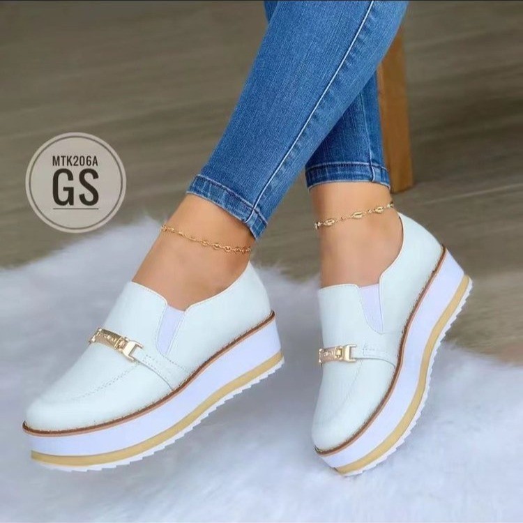 Mature Women Slip On Flat Sneakers Shoes