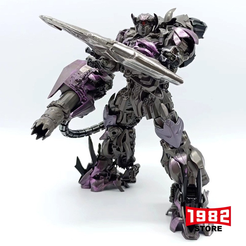 Baiwei TW-1028B Shockwave Movie Robot Transformers Model Action Figure Low Version Collectible Movie-Style Shockwave Toy for Kids & Adults Detailed Miniature Robot Figurine Premium Build Low Ver Shockwave Toy Perfect Gift for Transformers Fans