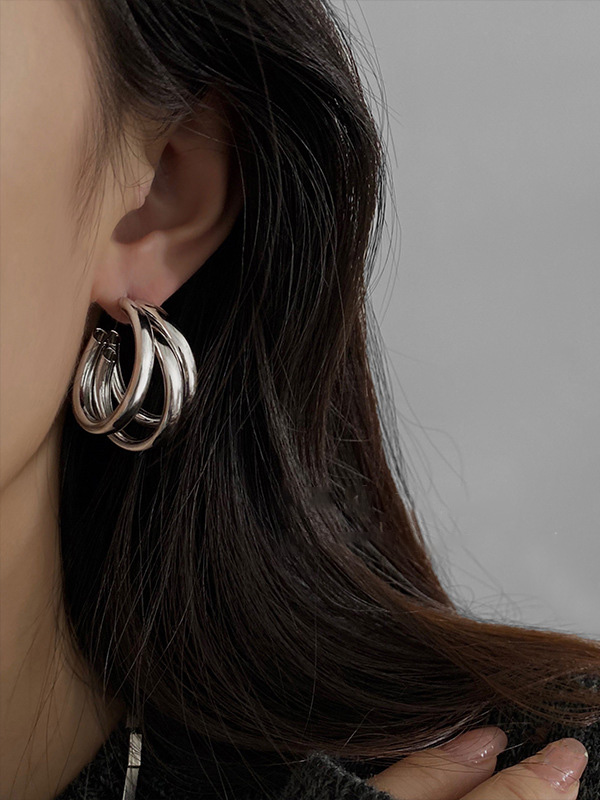 Fashion High-end Design Hollow Personality Stud Earrings
