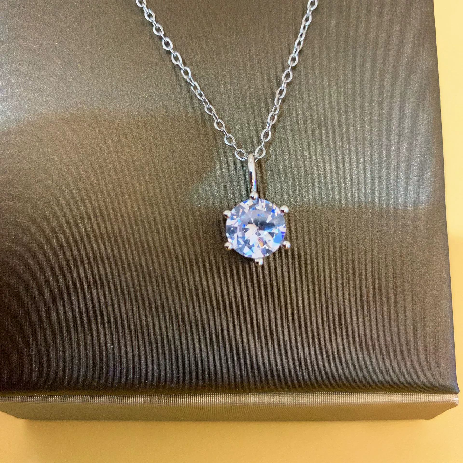 Round Zirconia Necklace