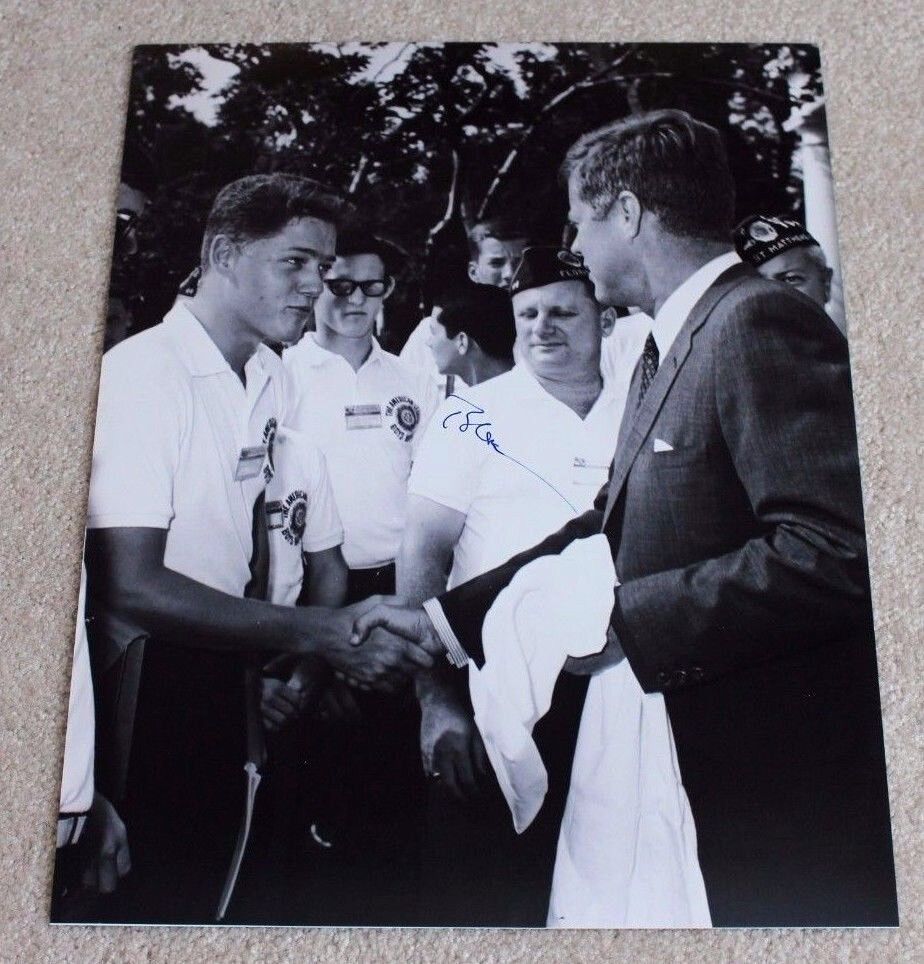 PRESIDENT BILL CLINTON SIGNED JFK MEETING 11X14 B/W Photo Poster painting W/COA JOHN F KENNEDY