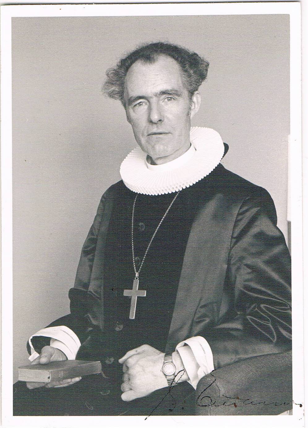 Bishop Sigurbj?rn Einarsson 1911-2008 autograph signed 3.5x4.5