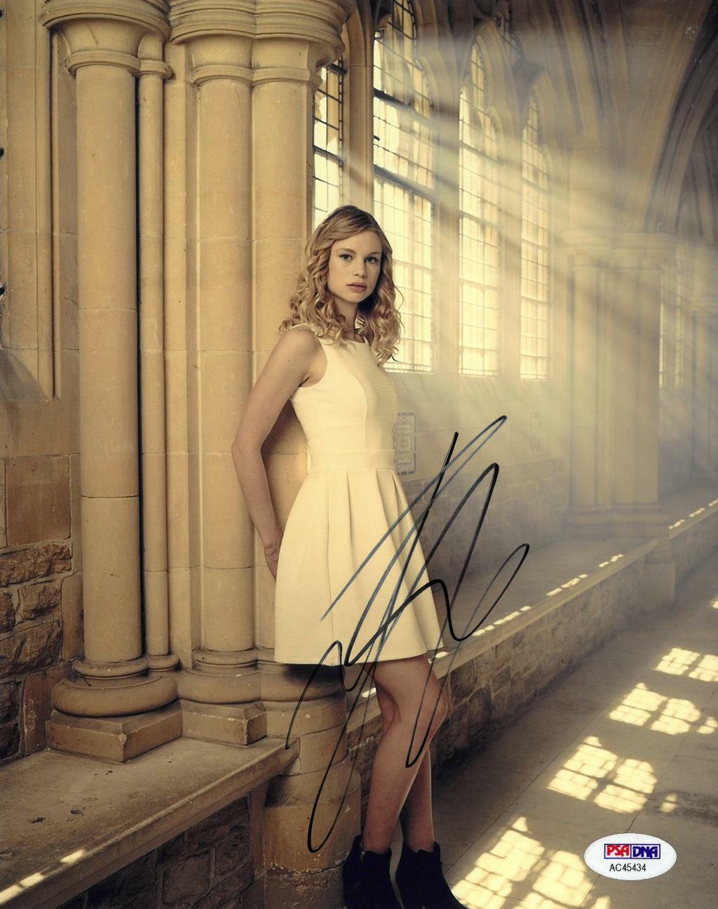 Lucy Fry Signed Authentic Autographed 8x10 Photo Poster painting PSA/DNA #AC45434