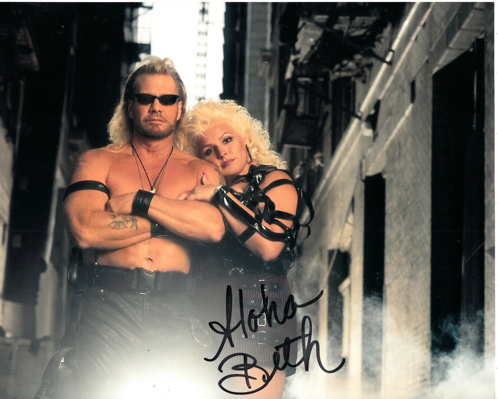 BETH CHAPMAN SIGNED SEXY DOG BOUNTY HUNTER Photo Poster painting UACC REG 242 (1)