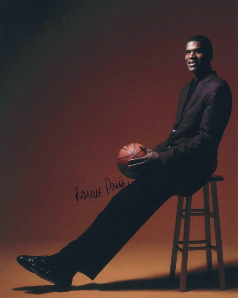 ROBERT PARISH SIGNED AUTOGRAPH 8x10 Photo Poster painting - THE CHIEF, BOSTON CELTICS LEGEND HOF