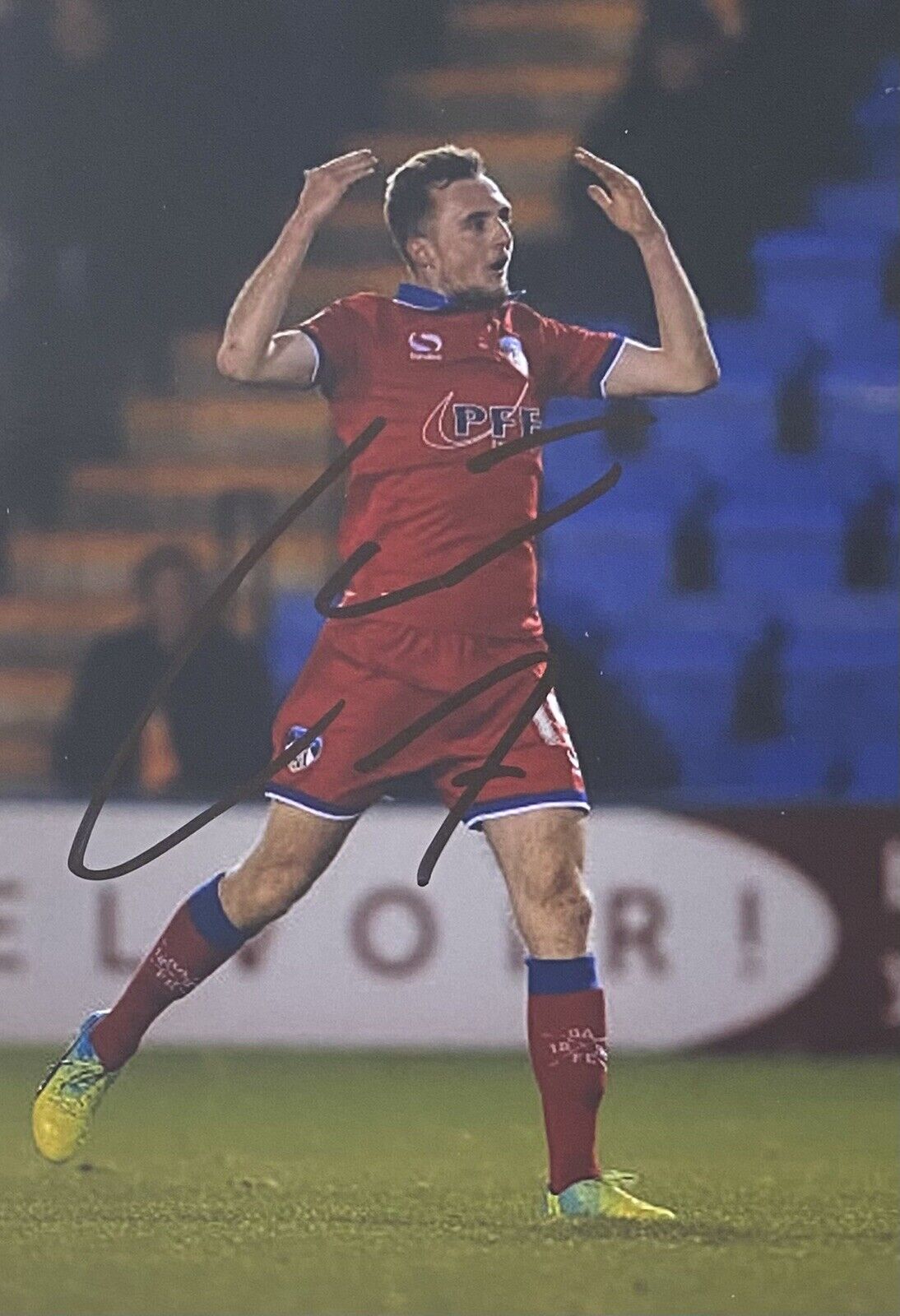 Carl Winchester Genuine Hand Signed 6X4 Oldham Athletic Photo Poster painting 2