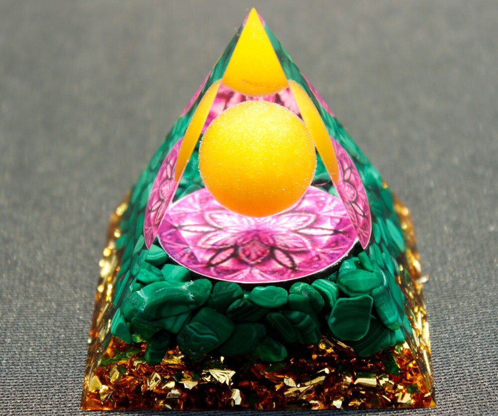 

Orgone Pyramid Chakra - Malachite, 501 Original