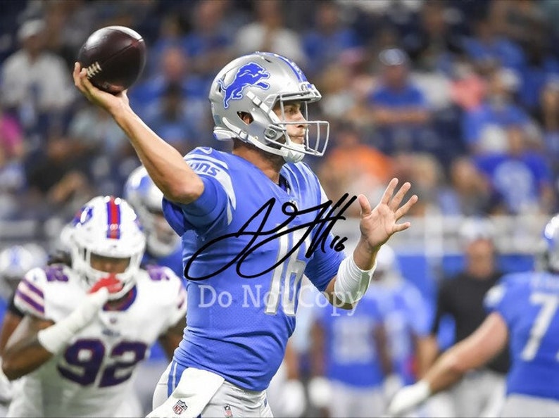 Jared Goff Signed Photo Poster painting 8X10 rp Autographed Detroit Lions