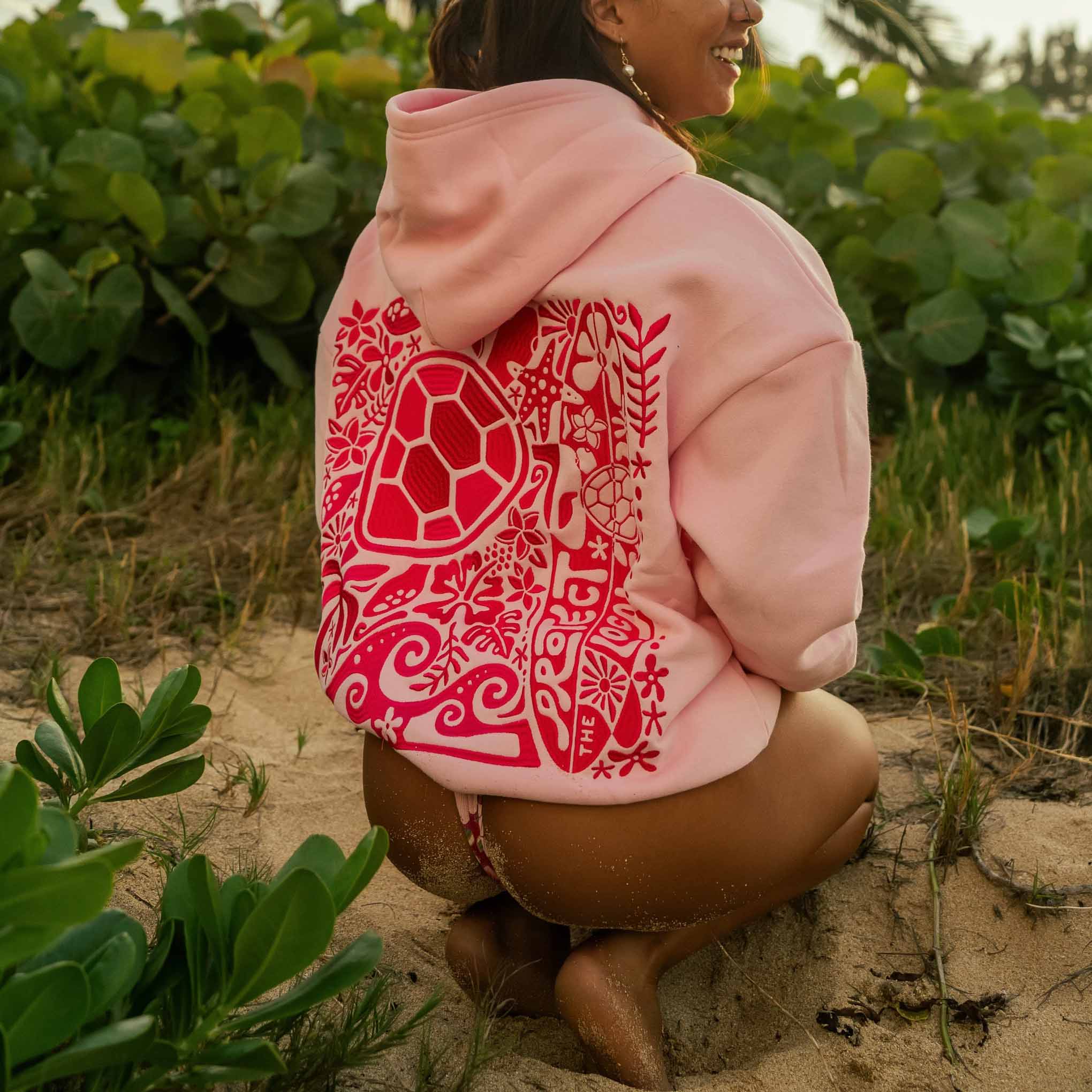 Women's Vintage Sea Turtle Protect The Locals Shell-Pink Oversized Long Sleeve Hoodie